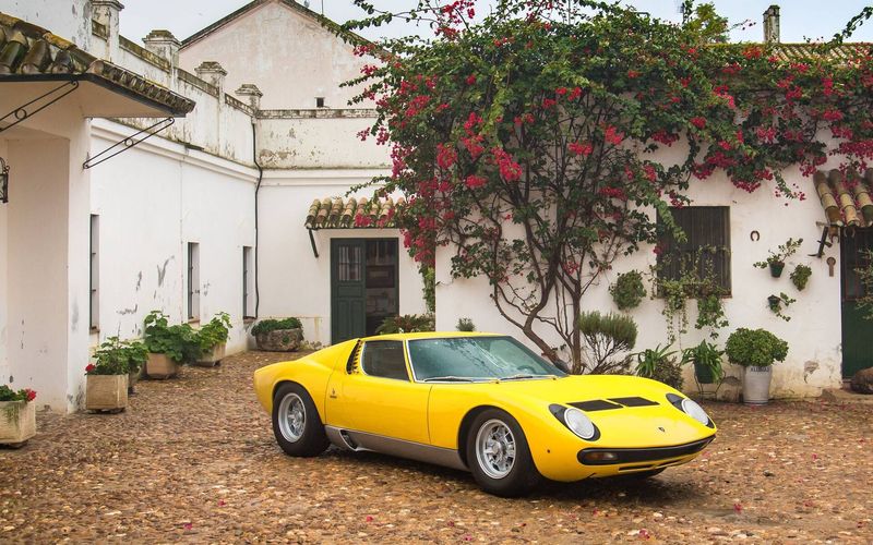 Lamborghini Miura