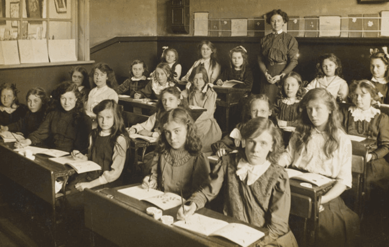 Victorian-Era Classroom