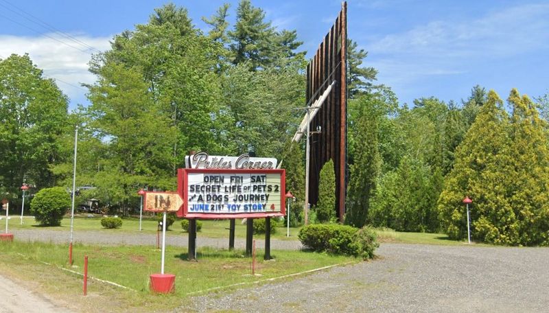 Maine: Prides Corner Drive-In