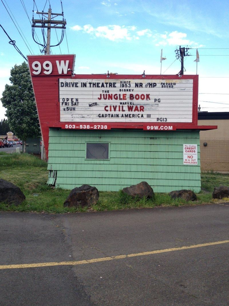 Oregon: 99W Drive-In