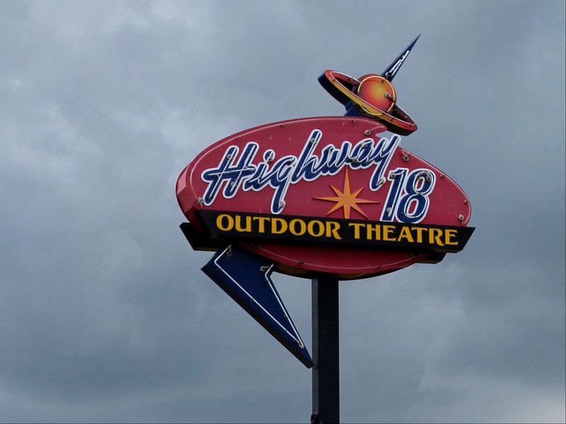 Wisconsin: Hi-Way 18 Outdoor Theatre