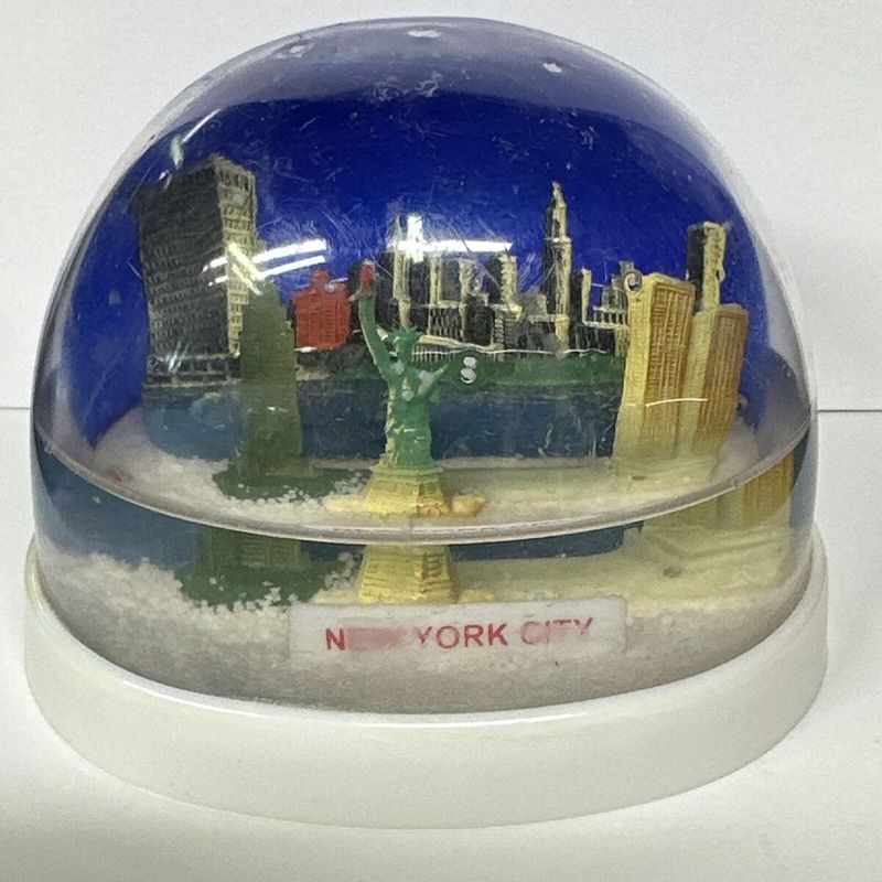 New York Snow Globe