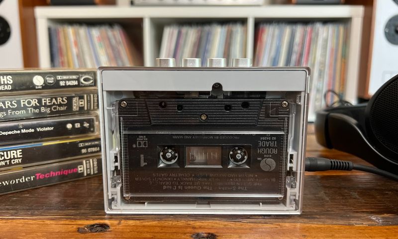 Flipping the Cassette with a Swift, One-Handed Move