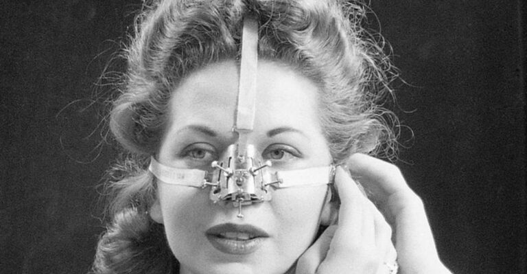 11 Retro Beauty Salon Gadgets That Look Like Sci-Fi Today