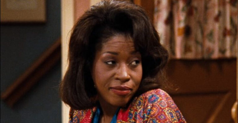 13 Classic TV Moms from the ’80s Who Nailed the Chaos of Parenthood
