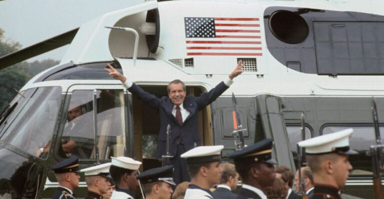 15 Iconic Photos From The Year 1974