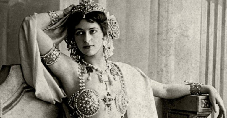 16 Iconic Beauties From the Early 20th Century