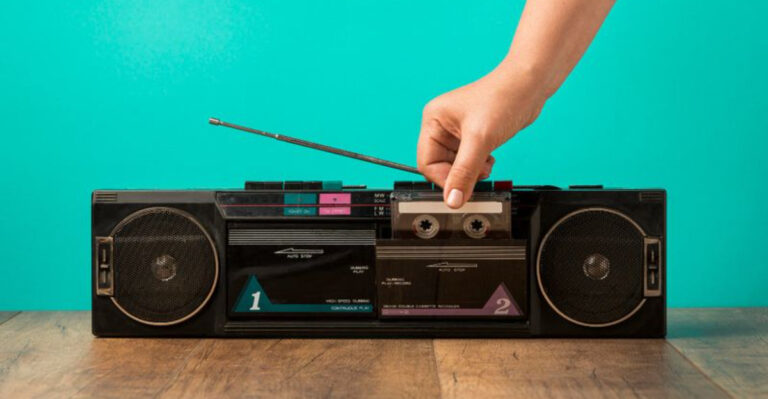 18 Everyday Sounds From the Past That Could Instantly Trigger Nostalgia