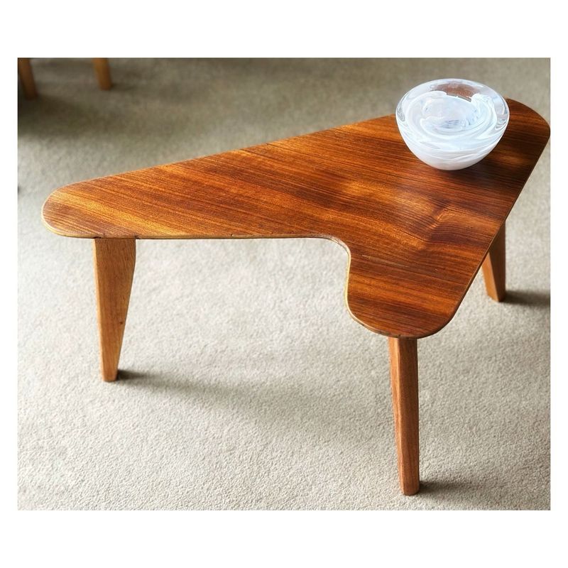 Boomerang Tables