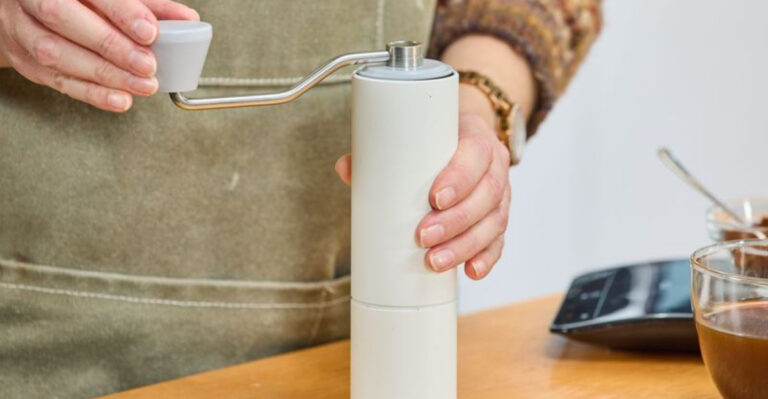 19 Vintage Household Items That Are Hard To Find Today