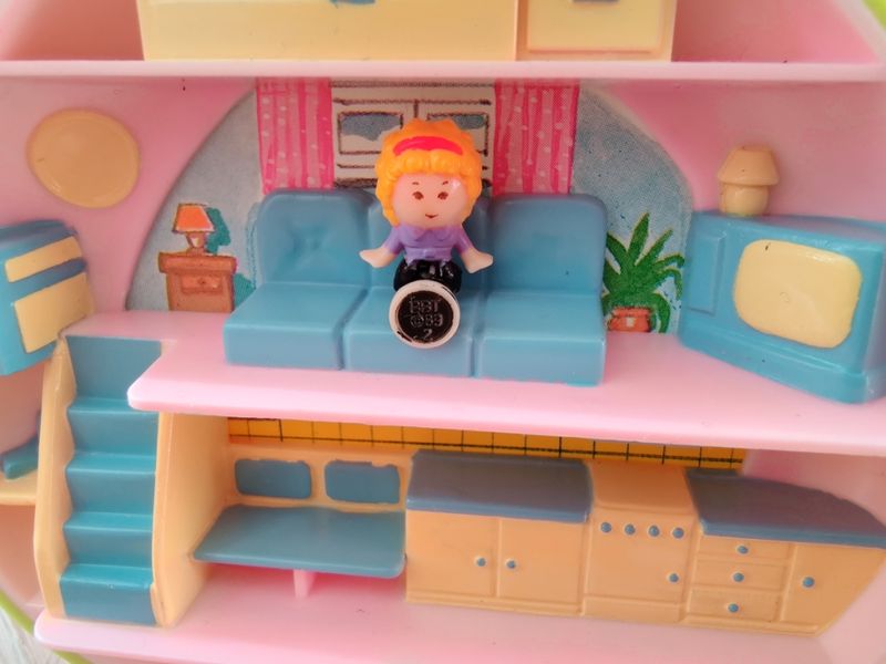 Polly Pocket (Original Miniature Doll Line)