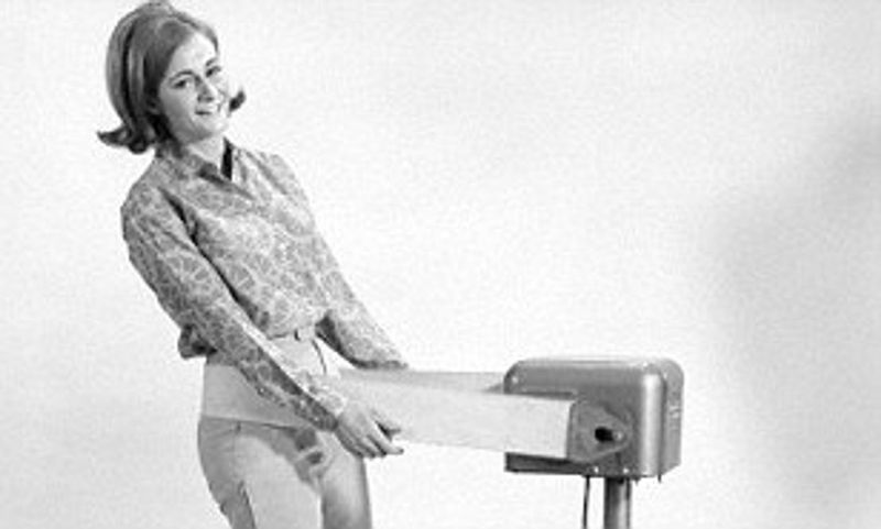 Vibrating Belt Machines: Shake That Fat Away
