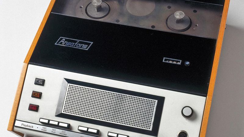 Answering Machines: The Original Voice Inbox