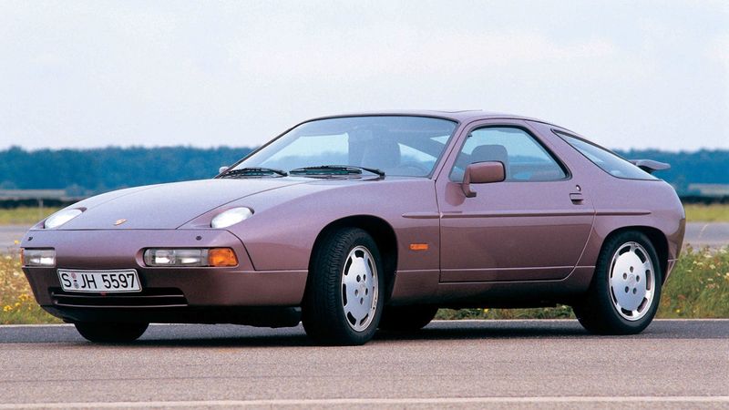 Porsche 928