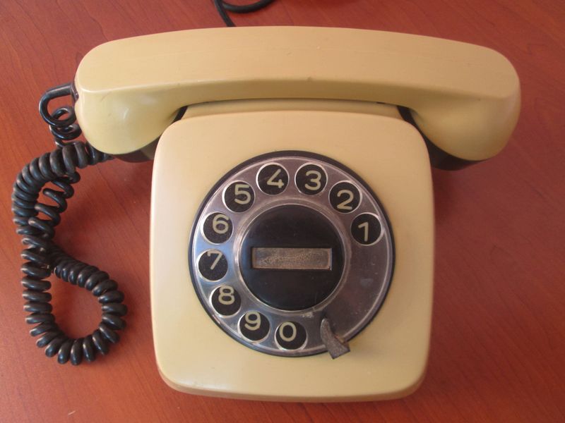 Using a Rotary Phone