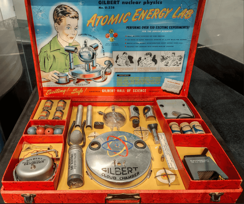 Gilbert U-238 Atomic Energy Lab