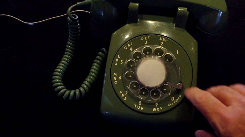 Rotary Phone's Circular Dialing