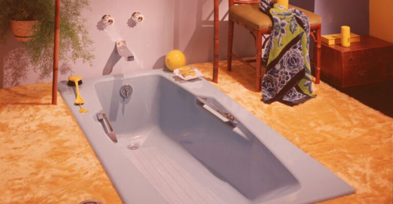15 Things That Were Always In The Bathroom In The ’70s (And Still Might Be)