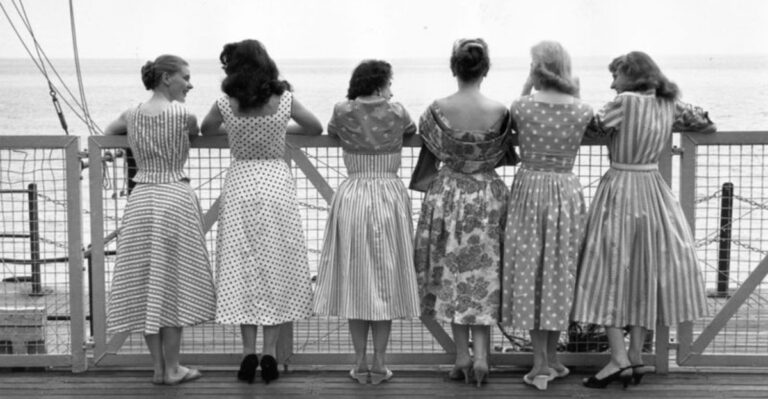 22 Fashion Rules From Our Grandparents’ Era That Faded Away