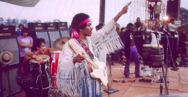 25 Incredible Photos Of Classic Rock Bands The Older Generations Love