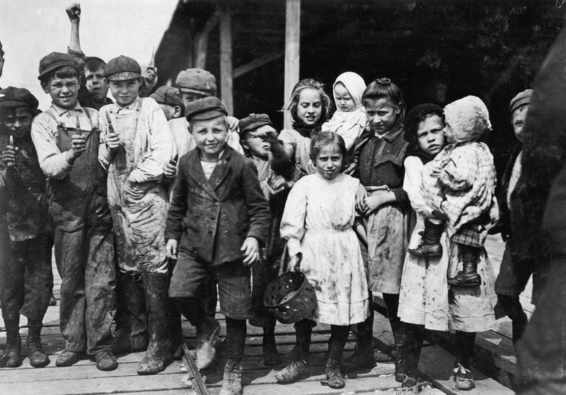 Oyster shuckers of the Pass Packing Co. Mississippi, 1911