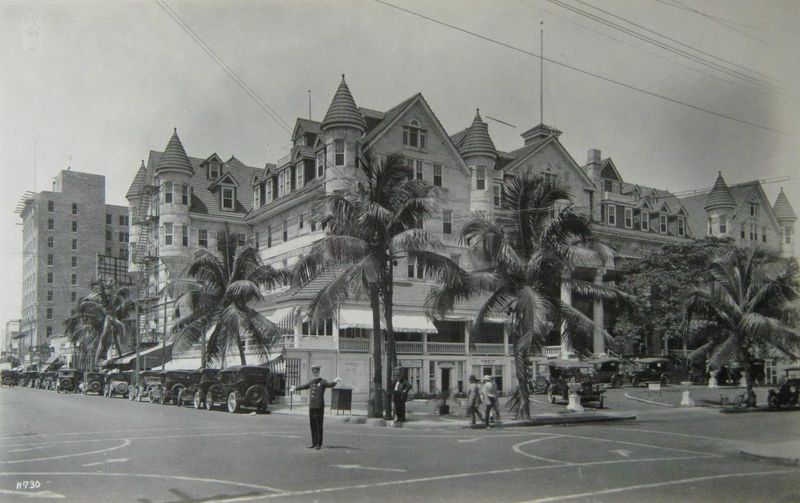 The Hotel Halcyon in North Beach, 1920s